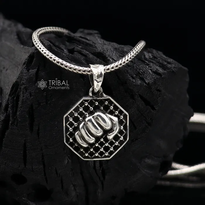 TRIBAL ORNAMENTS Necklaces Amazing 925 sterling silver handmade wrist punch design pendant high quality silver small pendant for zym or gym boy girls nsp670 TRIBAL ORNAMENTS Necklaces Amazing 925 sterling silver handmade wrist punch design pendant high quality silver small pendant for zym or gym boy girls nsp670