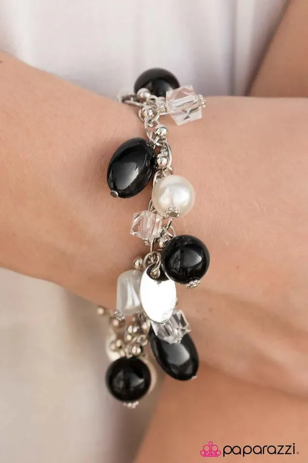 Paparazzi Jewelry Bracelets Paparazzi Bracelet Camera Ready Black