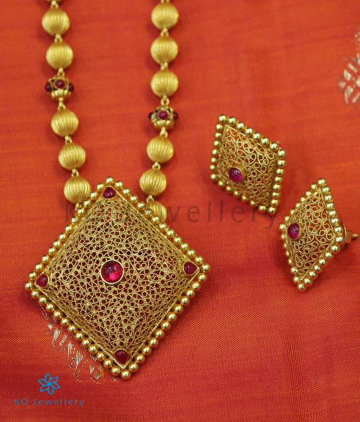 Necklaces Silversmith The Varnika Silver Necklace