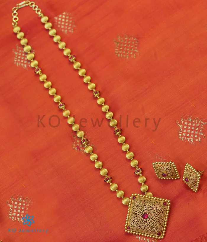 Necklaces Silversmith The Varnika Silver Necklace
