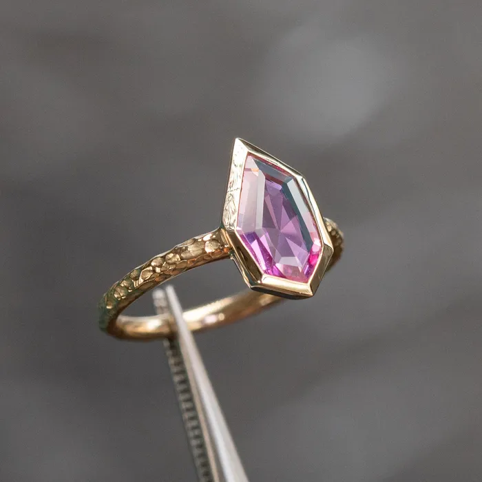 Discovery Gems Rings 125ct Elongated Geo Slice Pink Sapphire Evergreen Low Profile Bezel Solitaire Ring in 14k Yellow Gold