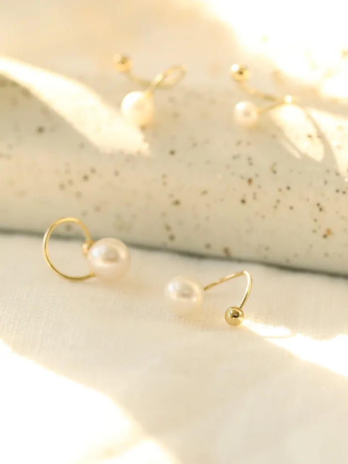 Earrings 14K gold Twist Freshwater Pearl Cartilage Earring 20g MinimalBijoux