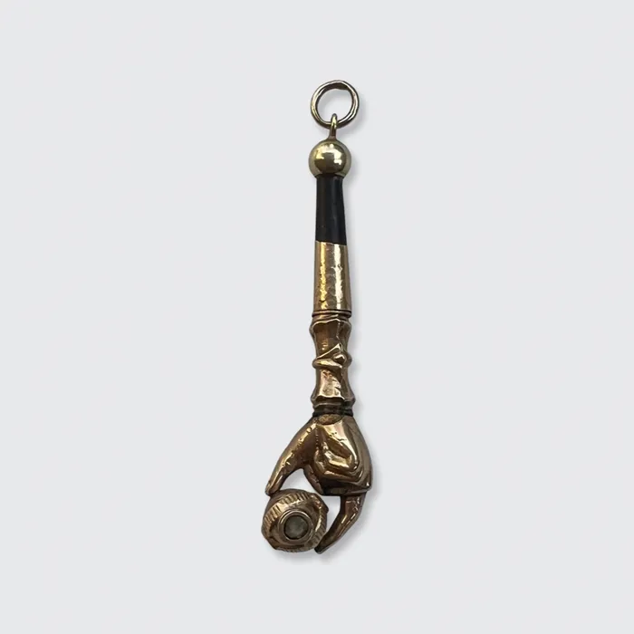 21stfinds Necklaces Victorian Stanhope Hand Pendant with a View of Paris
