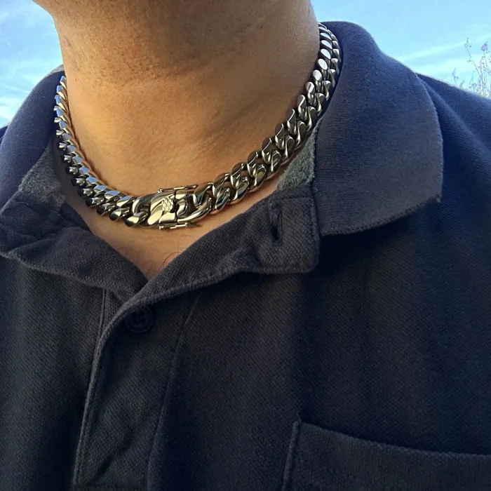 316L Stainless Steel Chain Miami Cuban Link Necklace 18 x 14MM Bling Cartel Admin Necklaces 316L Stainless Steel Chain Miami Cuban Link Necklace 18 x 14MM Bling Cartel Admin Necklaces