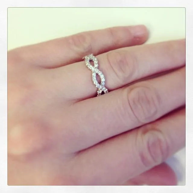 Rings deBebians Infinity Diamond Wedding Band