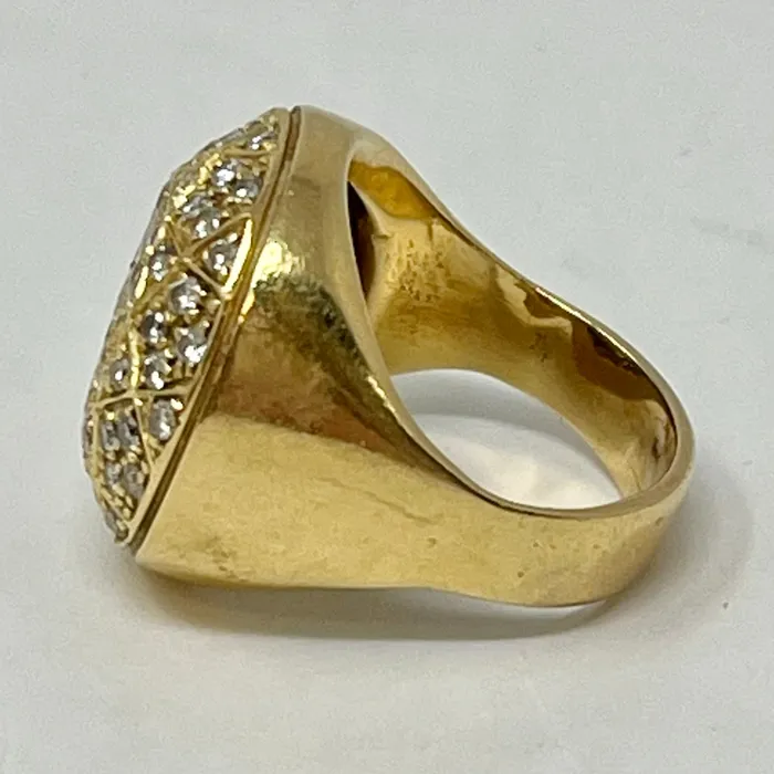 18K Gold Round Diamond Signet Ring Jewelry Rings
