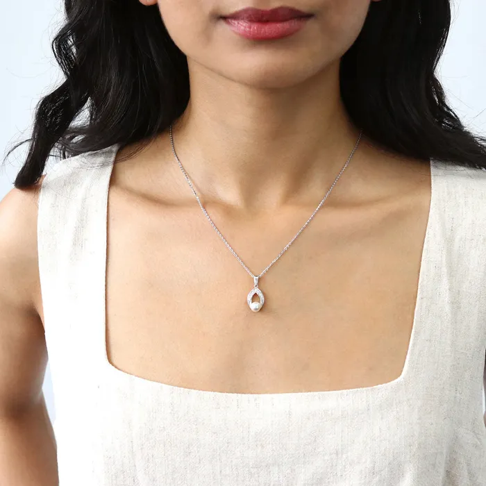 BERRICLE Necklaces Woven Imitation Pearl Necklace in Sterling Silver