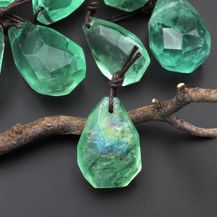 AAA Faceted Natural Green Fluorite Nugget Point Pendant Gemstone Focal Bead Intrinsic Trading Necklaces AAA Faceted Natural Green Fluorite Nugget Point Pendant Gemstone Focal Bead Intrinsic Trading Necklaces