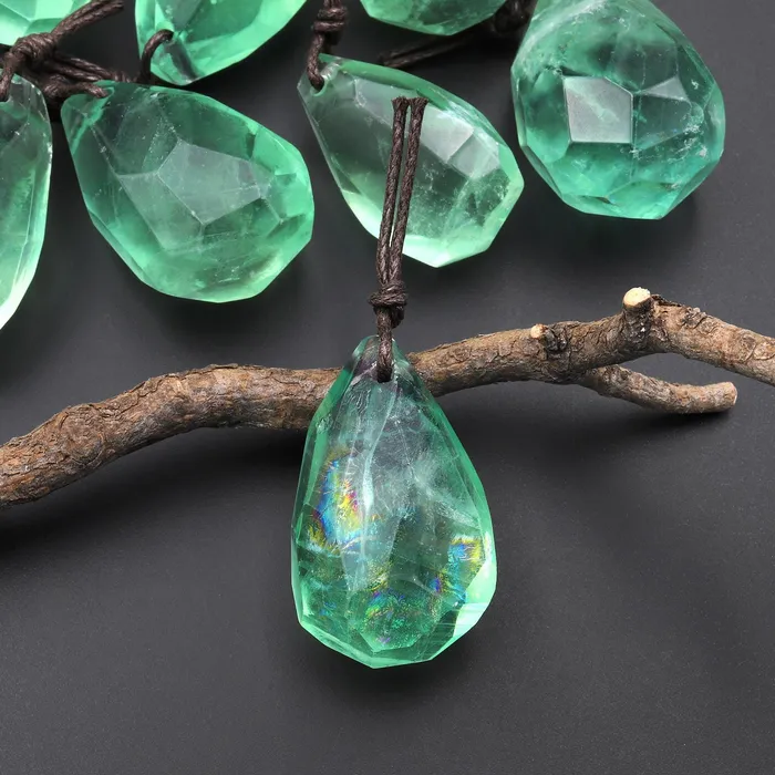 AAA Faceted Natural Green Fluorite Nugget Point Pendant Gemstone Focal Bead Intrinsic Trading Necklaces