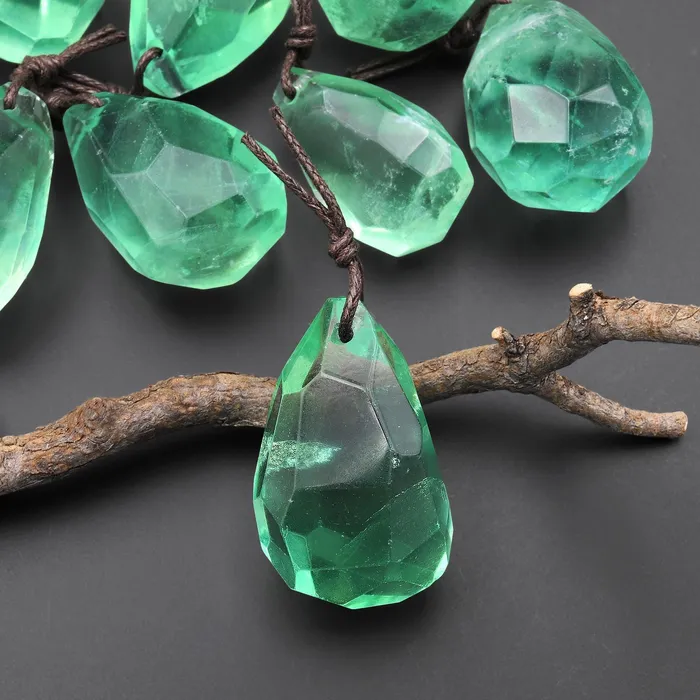 AAA Faceted Natural Green Fluorite Nugget Point Pendant Gemstone Focal Bead Intrinsic Trading Necklaces