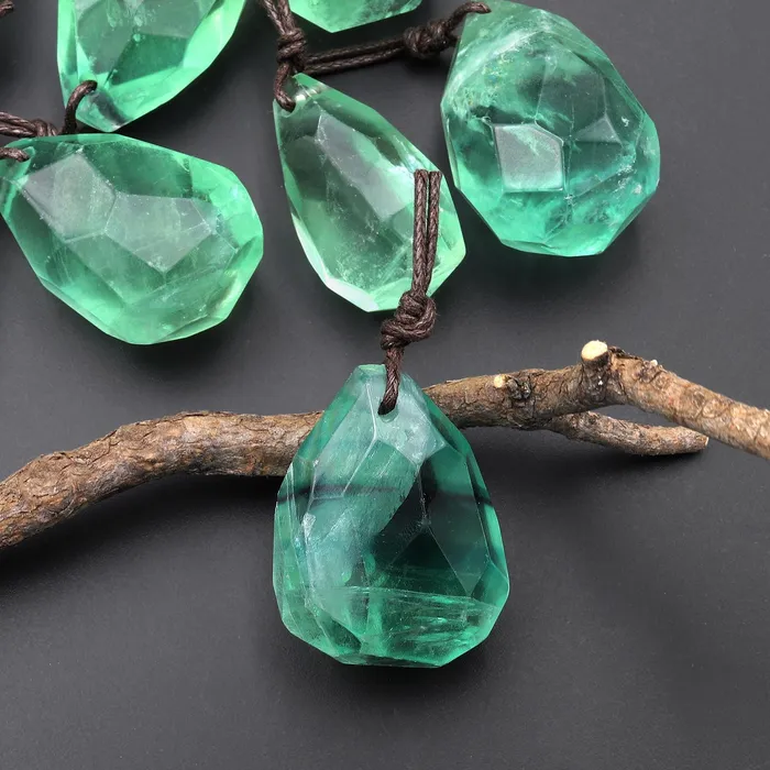 AAA Faceted Natural Green Fluorite Nugget Point Pendant Gemstone Focal Bead Intrinsic Trading Necklaces