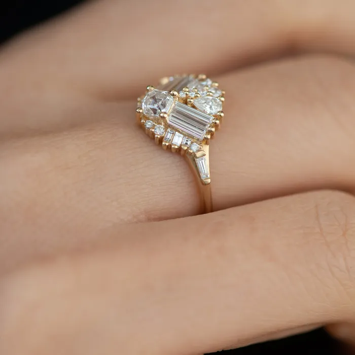 ARTEMER Mirrored Cluster Ring with Asscher Cut Diamond Rings
