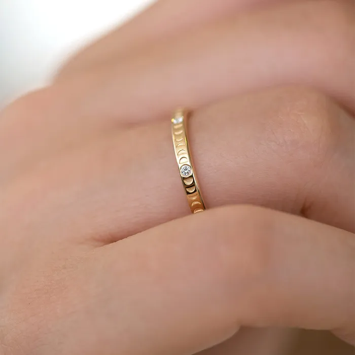 ARTEMER Rings Moon Phase Ring with Full Moon Diamonds Thin
