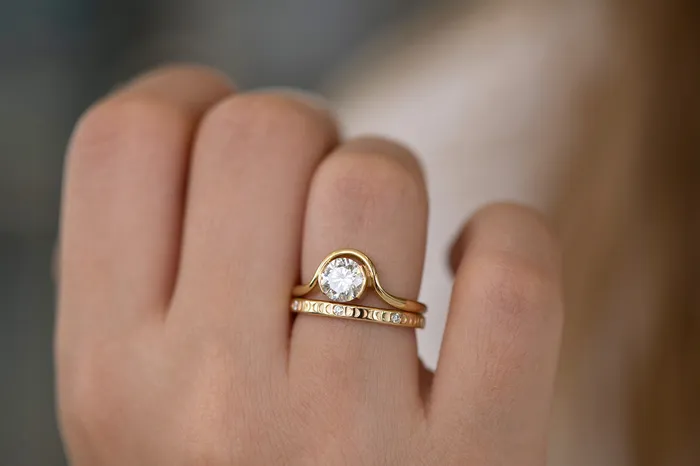 ARTEMER Rings Moon Phase Ring with Full Moon Diamonds Thin