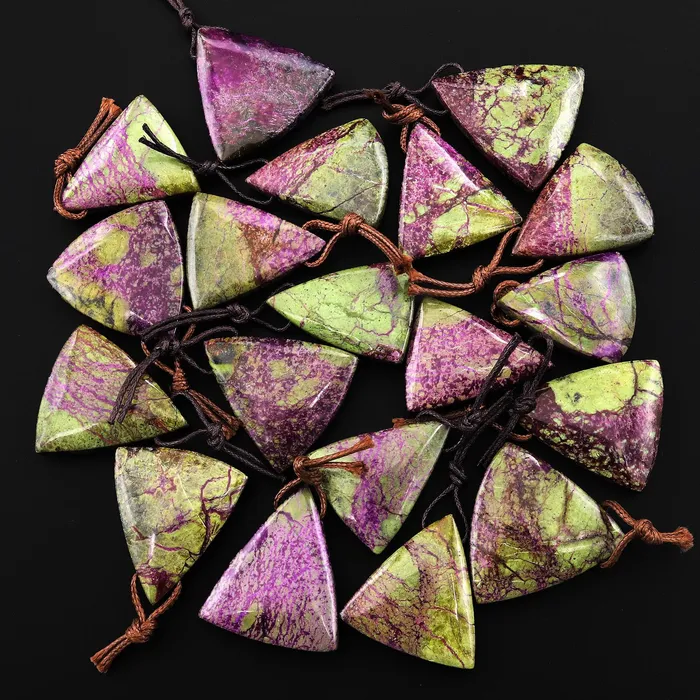 Natural Atlantisite Stichtite Triangle Pendant Side Drilled Gemstone Intrinsic Trading Necklaces