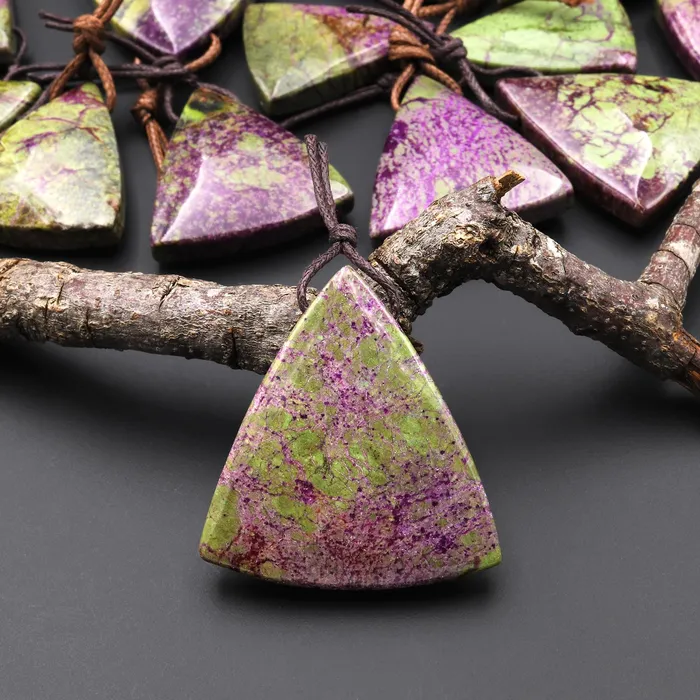 Natural Atlantisite Stichtite Triangle Pendant Side Drilled Gemstone Intrinsic Trading Necklaces