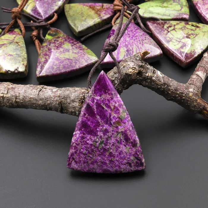 Natural Atlantisite Stichtite Triangle Pendant Side Drilled Gemstone Intrinsic Trading Necklaces