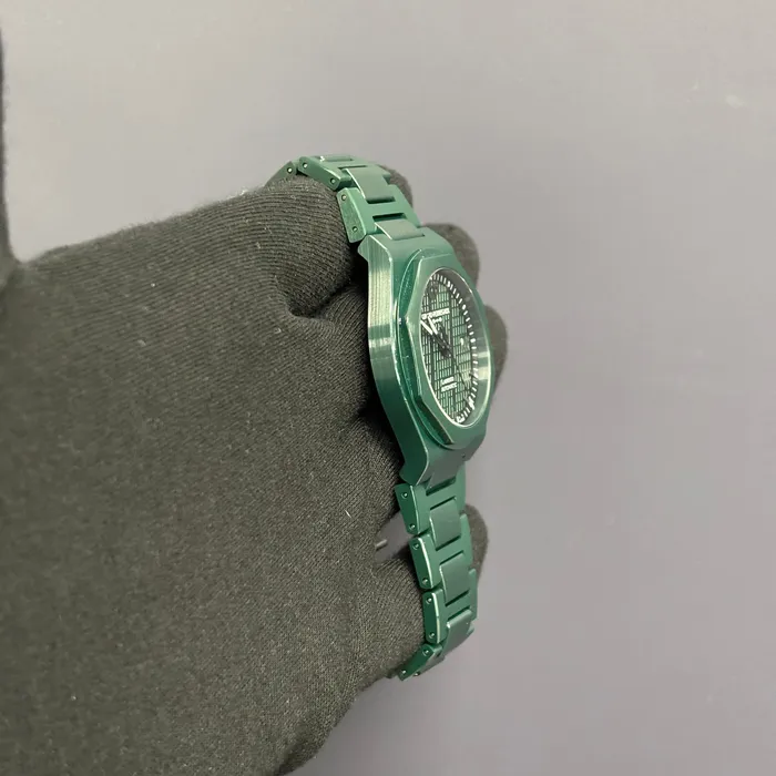 Happy Jewelers Watches Girard Perregaux Laureato 38mm Green Dial Watch Ref 810053230801CX Happy Jewelers Watches Girard Perregaux Laureato 38mm Green Dial Watch Ref 810053230801CX
