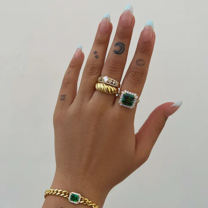 Vivamacity Divine Ring Rings