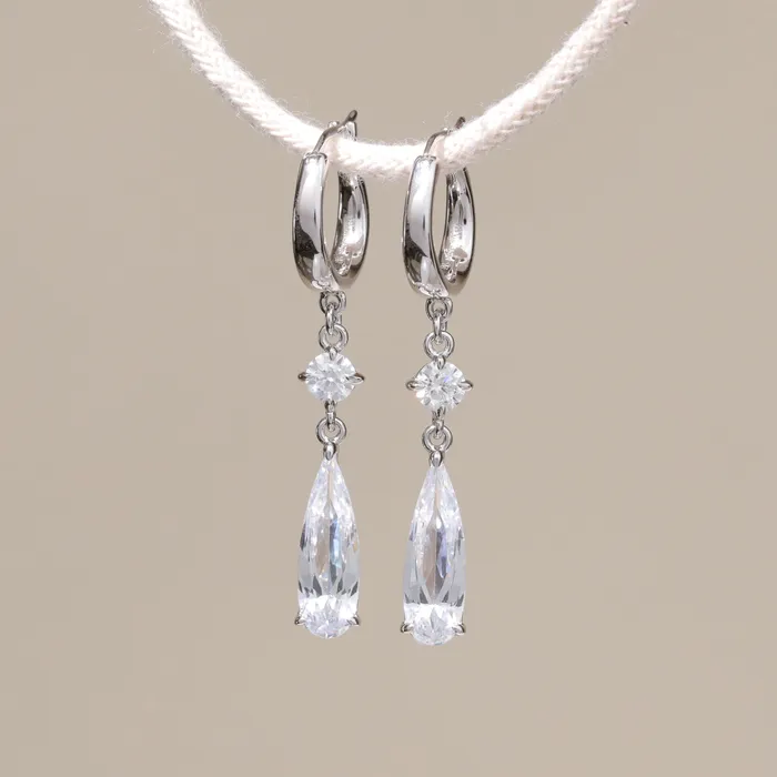 Vivamacity Earrings Ice Howl Earrings Vivamacity Earrings Ice Howl Earrings