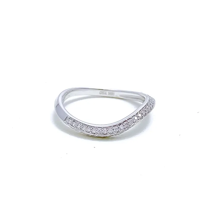 Andaaz Jewelers Chic Wavy Diamond 18k Gold Ring Rings