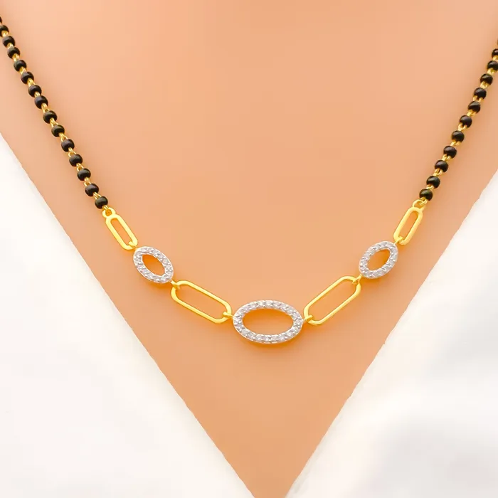 Andaaz Jewelers PreStyled Sets Bright Oval Diamond 18k Gold Mangal Sutra Andaaz Jewelers PreStyled Sets Bright Oval Diamond 18k Gold Mangal Sutra