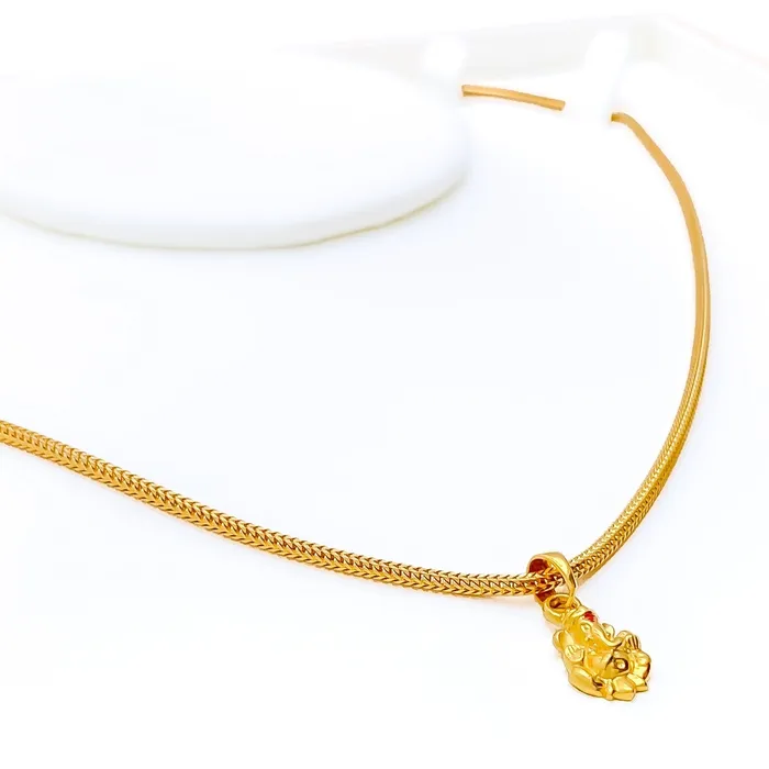 Andaaz Jewelers PreStyled Sets Festive Evergreen 22k Gold Ganesh Pendant
