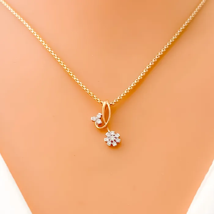 Andaaz Jewelers PreStyled Sets Glistening Floral Diamond 18k Gold Pendant