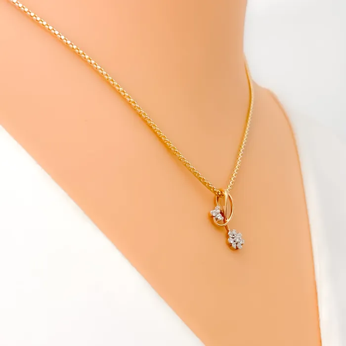 Andaaz Jewelers PreStyled Sets Glistening Floral Diamond 18k Gold Pendant