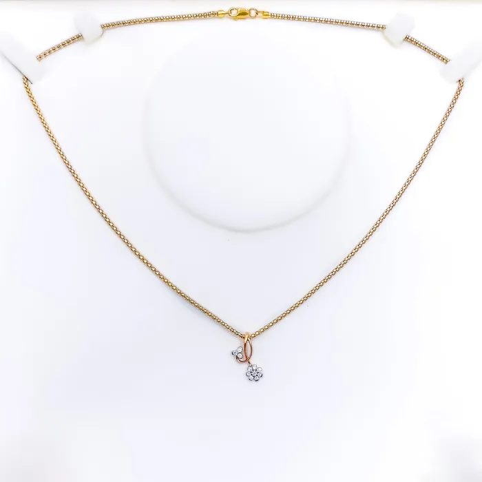 Andaaz Jewelers PreStyled Sets Glistening Floral Diamond 18k Gold Pendant