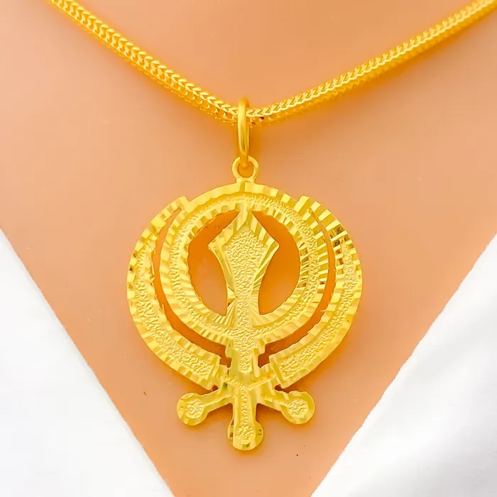 Andaaz Jewelers PreStyled Sets Glistening Khanda 22k Gold Pendant