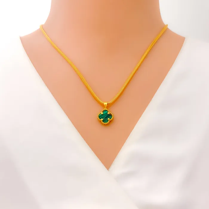 Andaaz Jewelers PreStyled Sets Regal Vibrant 21k Gold Clover Pendant Set