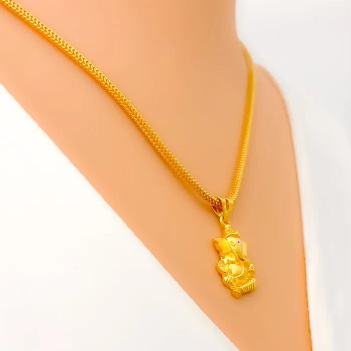 Classic Alluring 22k Gold Ganesh Pendant Andaaz Jewelers PreStyled Sets