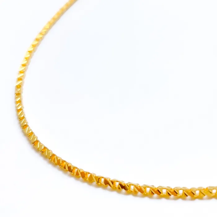 Crossed Boxed Link 22K Gold Chain 19 Andaaz Jewelers PreStyled Sets