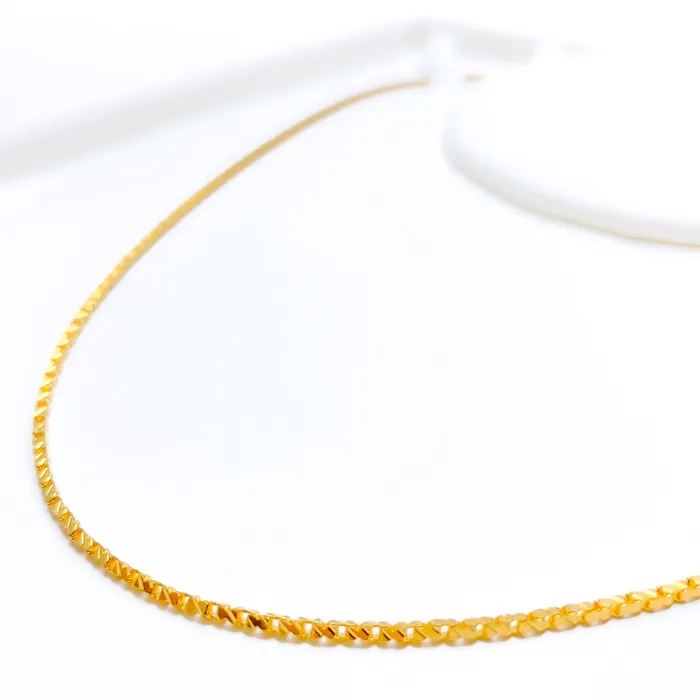 Crossed Boxed Link 22K Gold Chain 19 Andaaz Jewelers PreStyled Sets