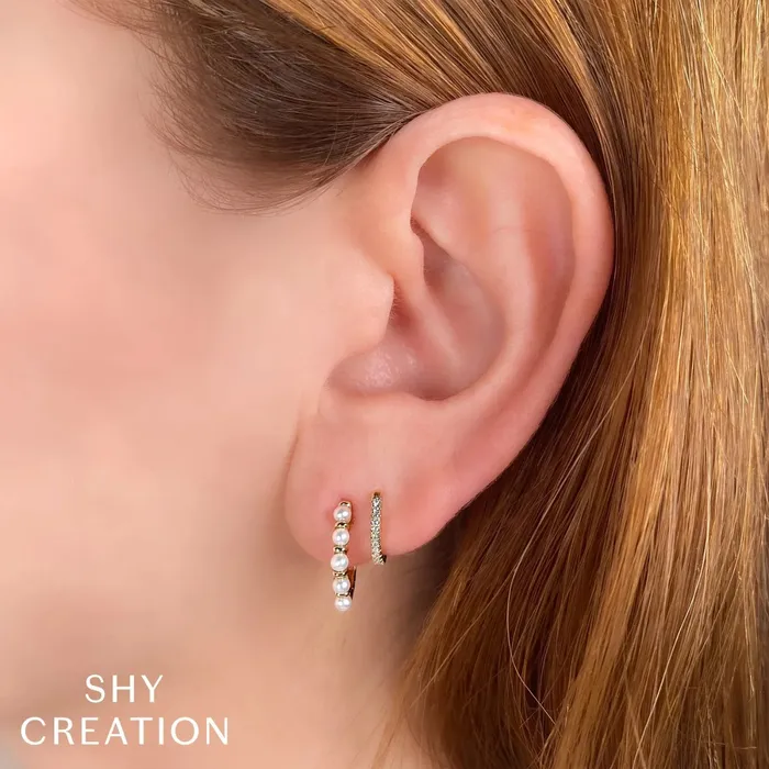 Earrings Shy Creation Shy Creation Diamond Cultured Pearl Double Huggie Earrings 007 CT Earrings Shy Creation Shy Creation Diamond Cultured Pearl Double Huggie Earrings 007 CT