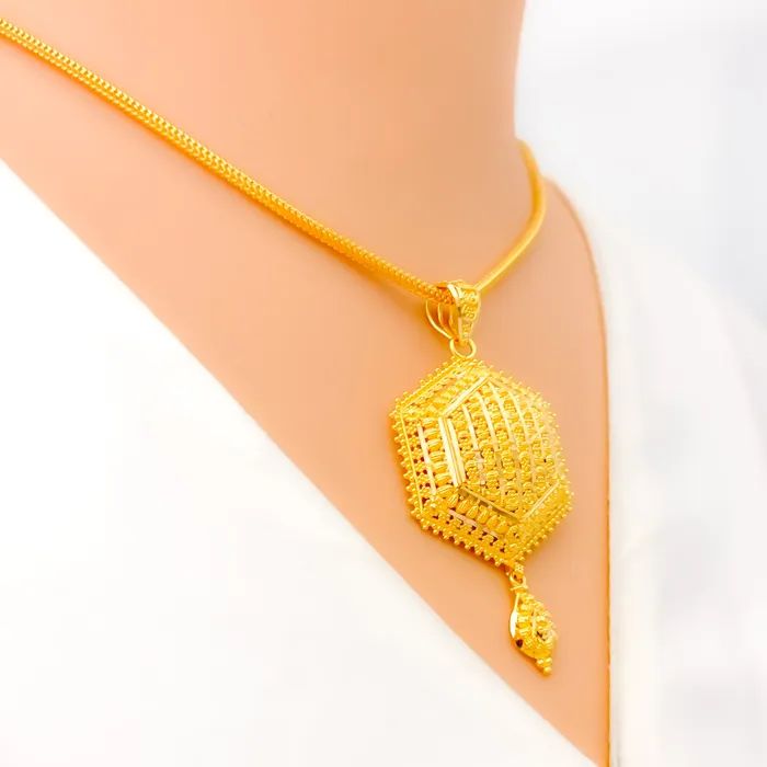 Jazzy Geometric 22k Gold Pendant Andaaz Jewelers PreStyled Sets