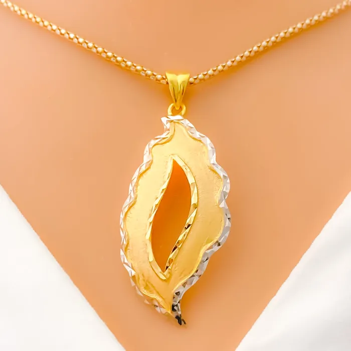 Magnificent Shiny 22K Gold Pendant Set Andaaz Jewelers PreStyled Sets