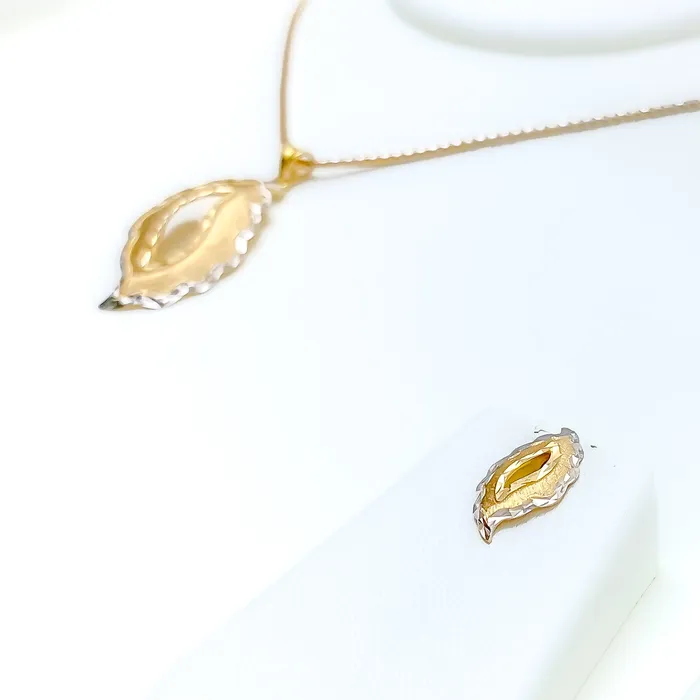 Magnificent Shiny 22K Gold Pendant Set Andaaz Jewelers PreStyled Sets