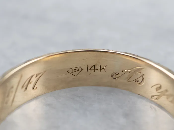 Market Square Jewelers Rings 1940s Pattern Edge Gold Band Market Square Jewelers Rings 1940s Pattern Edge Gold Band