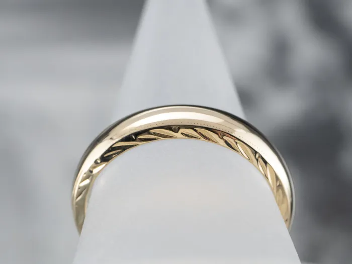 Market Square Jewelers Rings 1940s Pattern Edge Gold Band Market Square Jewelers Rings 1940s Pattern Edge Gold Band