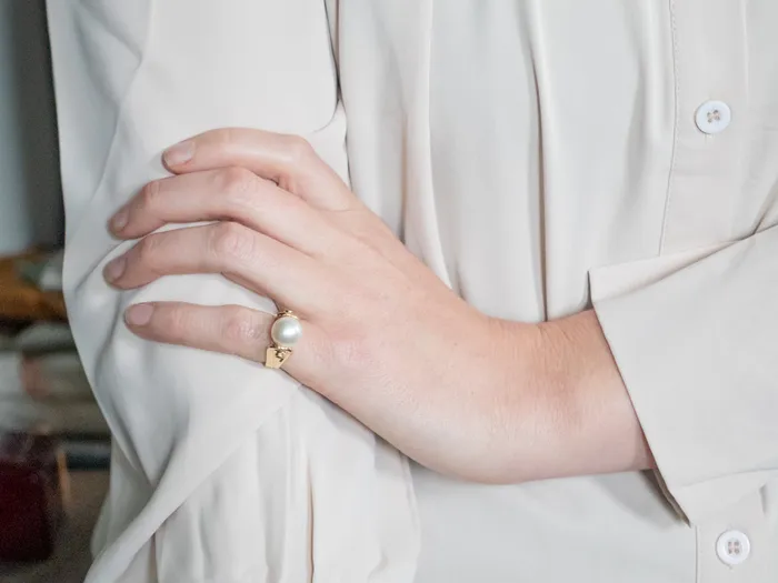 Market Square Jewelers Rings Modernist Gold Pearl Ring with Diopside Accents Market Square Jewelers Rings Modernist Gold Pearl Ring with Diopside Accents