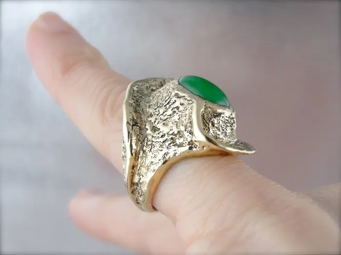Market Square Jewelers Rings Unusual Jade Statement Ring Chunky Yellow Gold Setting Market Square Jewelers Rings Unusual Jade Statement Ring Chunky Yellow Gold Setting