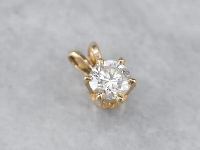 MSJ Office PreStyled Sets Diamond Gold Solitaire Pendant MSJ Office PreStyled Sets Diamond Gold Solitaire Pendant