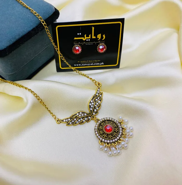 Necklaces PendentChain Antique Necklace13 Red