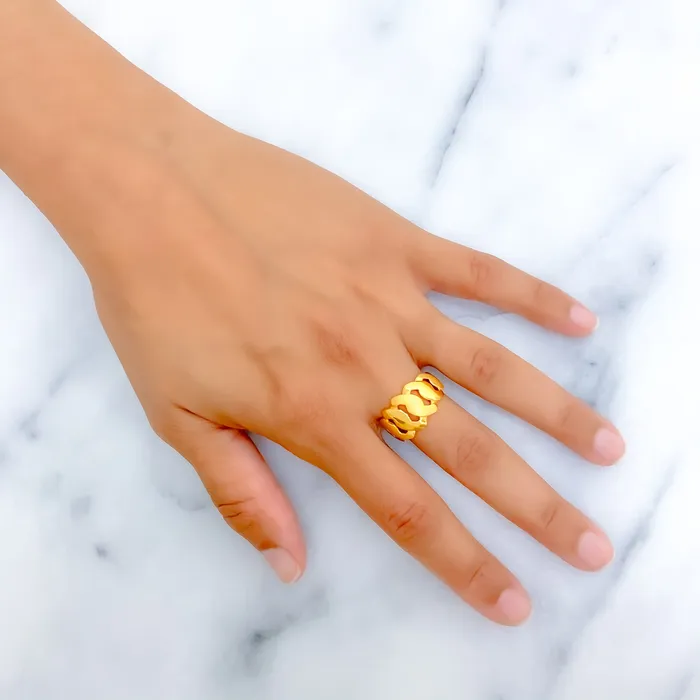 Palatial Graduating 22k Gold Plush Ring Andaaz Jewelers Rings
