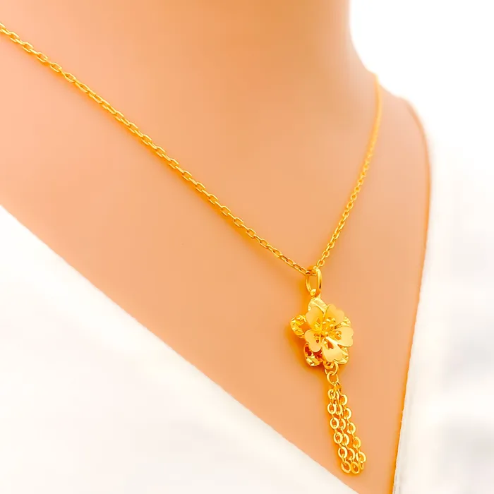 PreStyled Sets Andaaz Jewelers Ethereal 22K Gold Floral Pendant Set