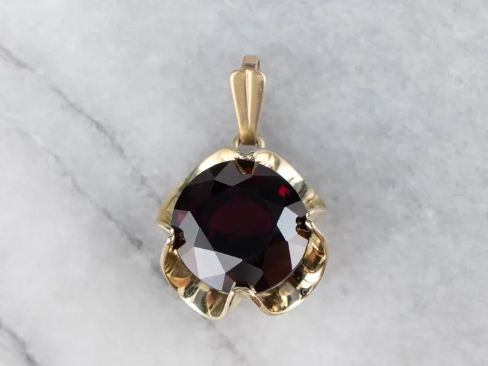 PreStyled Sets Market Square Jewelers Garnet Buttercup Yellow Gold Pendant
