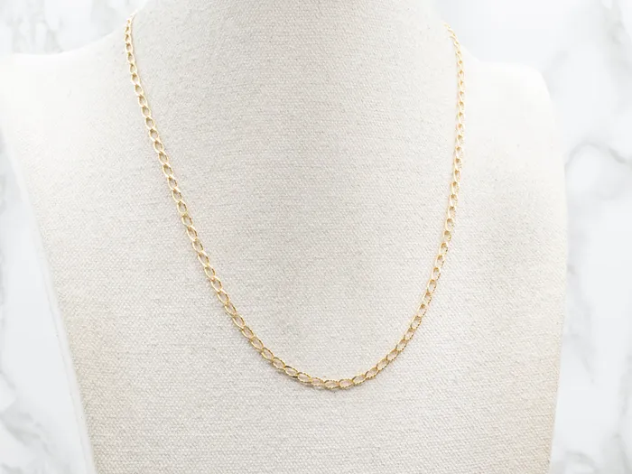 PreStyled Sets Market Square Jewelers Textured Gold Curb Link Chain PreStyled Sets Market Square Jewelers Textured Gold Curb Link Chain