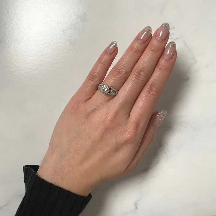 Rings Roundcut Engagement Ring CH Bridal